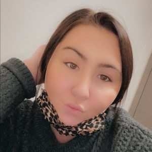 Meet your Posher, Haley